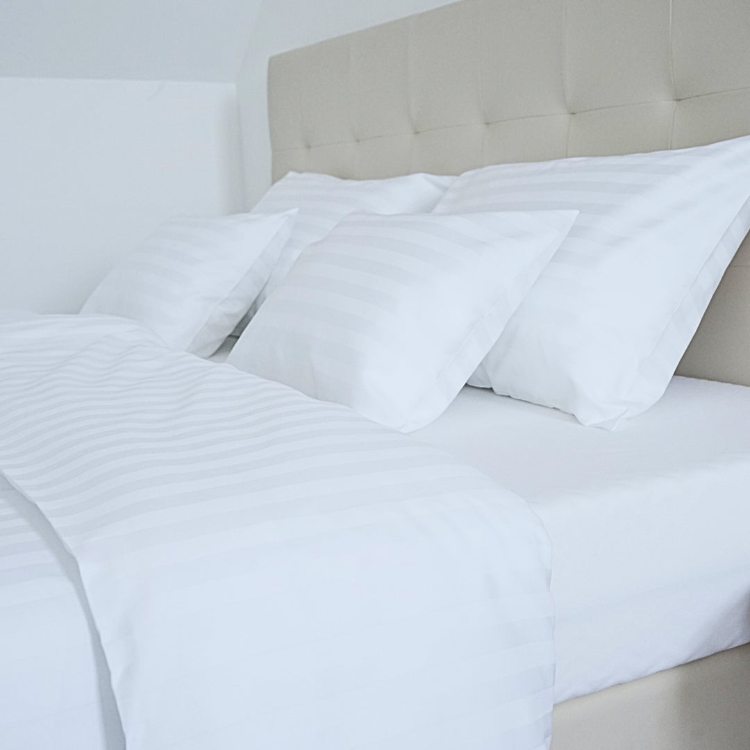 Hotel satin 2 cm striped double bed sheet set - 50% Cotton - 50% PE - fold-over - 5 pcs - 140 gr/m2 - packaged