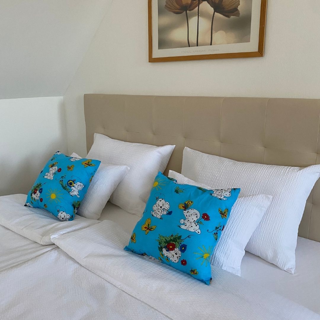 Kék kutyás kispárna - 40x40 cm