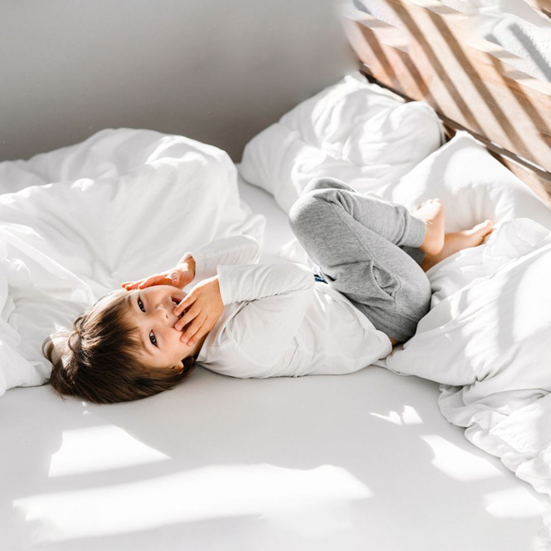 Children's white fitted sheet - 135 g/m2