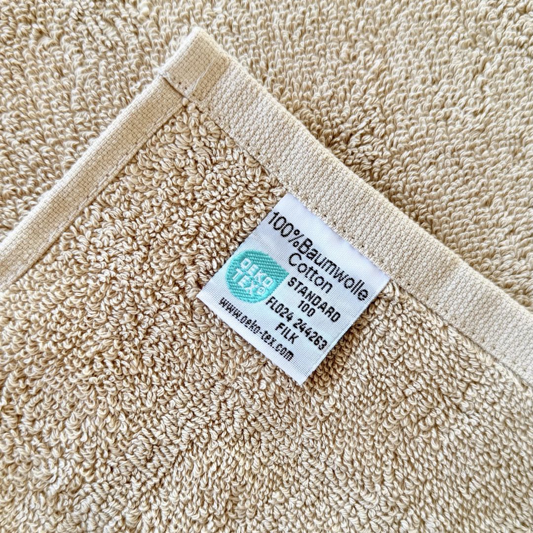 Badewannenausgang - weißer Rahmen - 700 gr/m2 - verpackt
