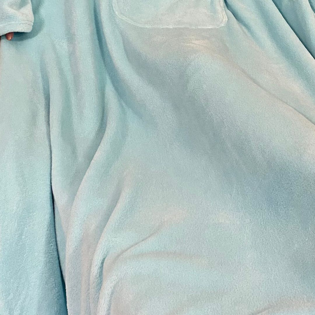 Beige polka dot bedspread