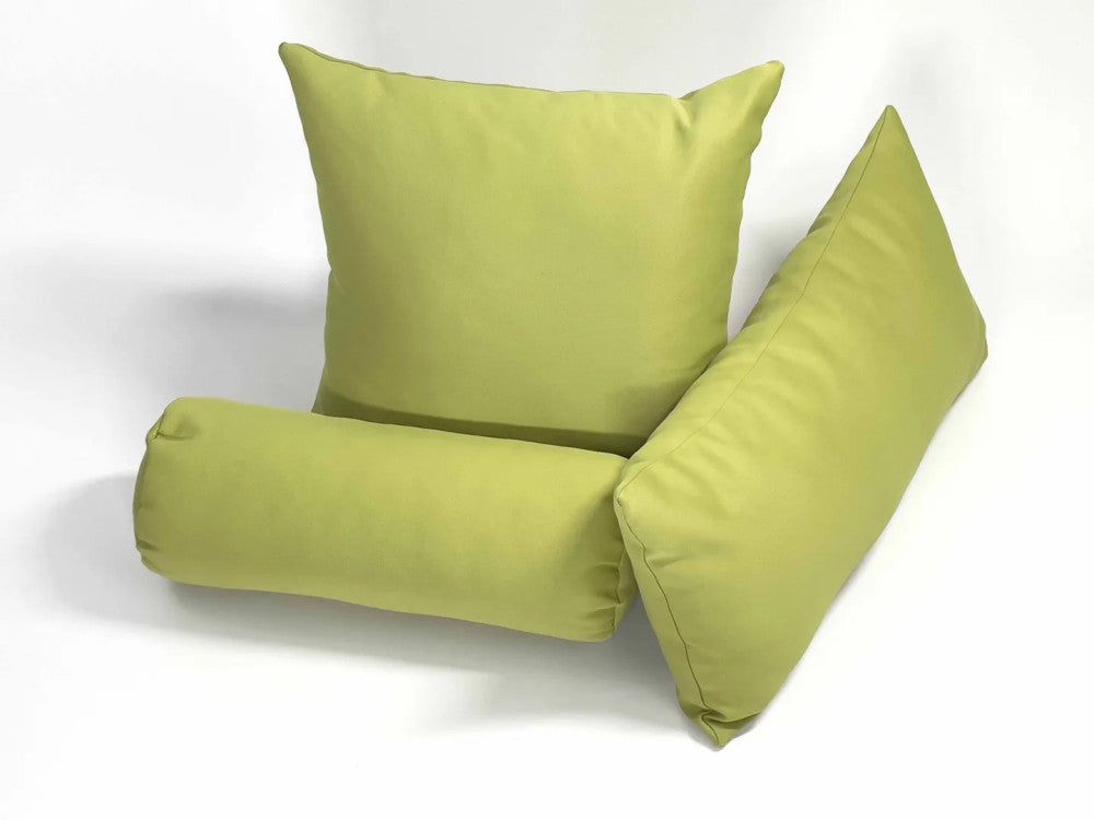 Decorative pillow - with insert - zipper - BLACK OUT