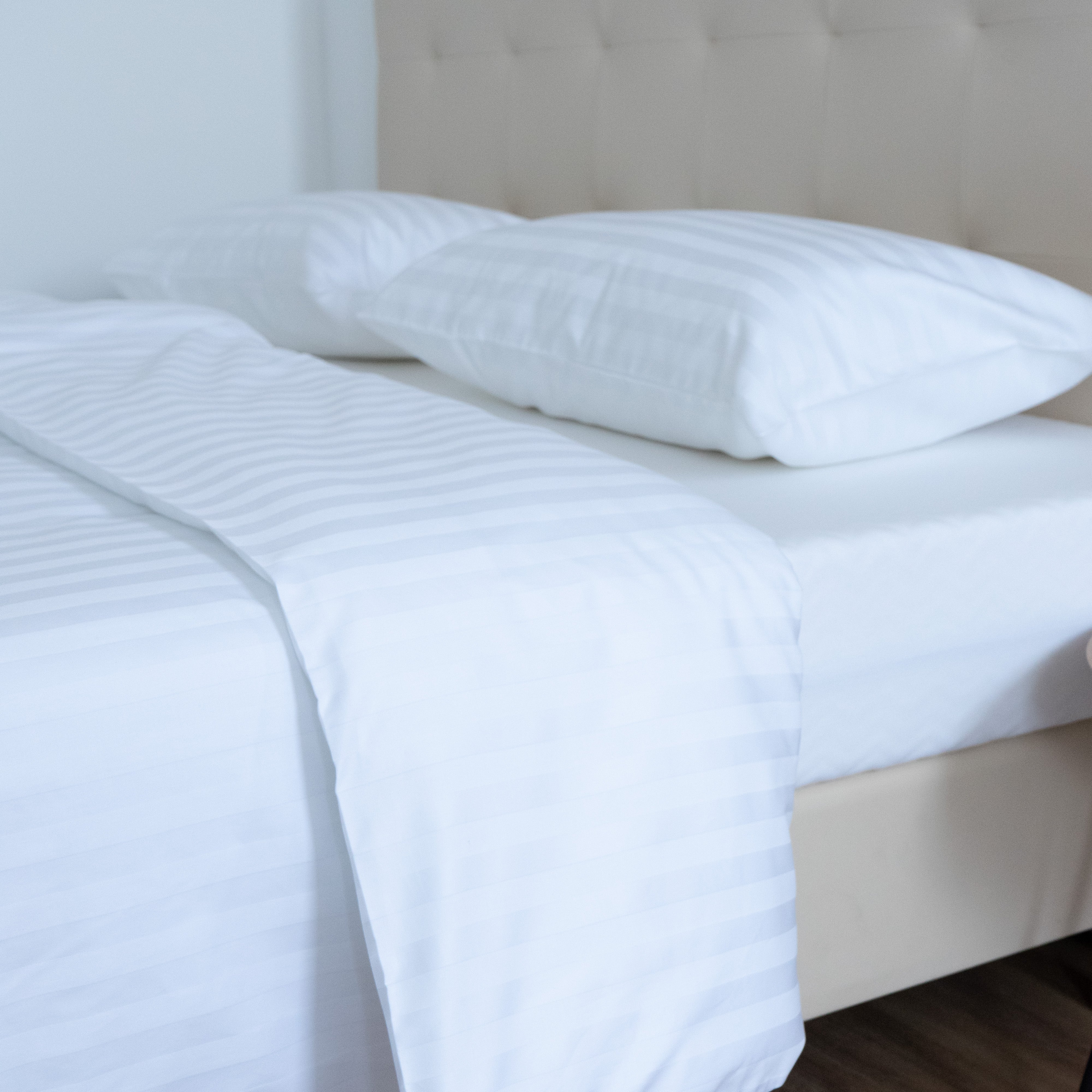 Hotel satin 2 cm striped bed sheet set 100% cotton - fitted - set of 2 - 140 gr/m2 - packaged