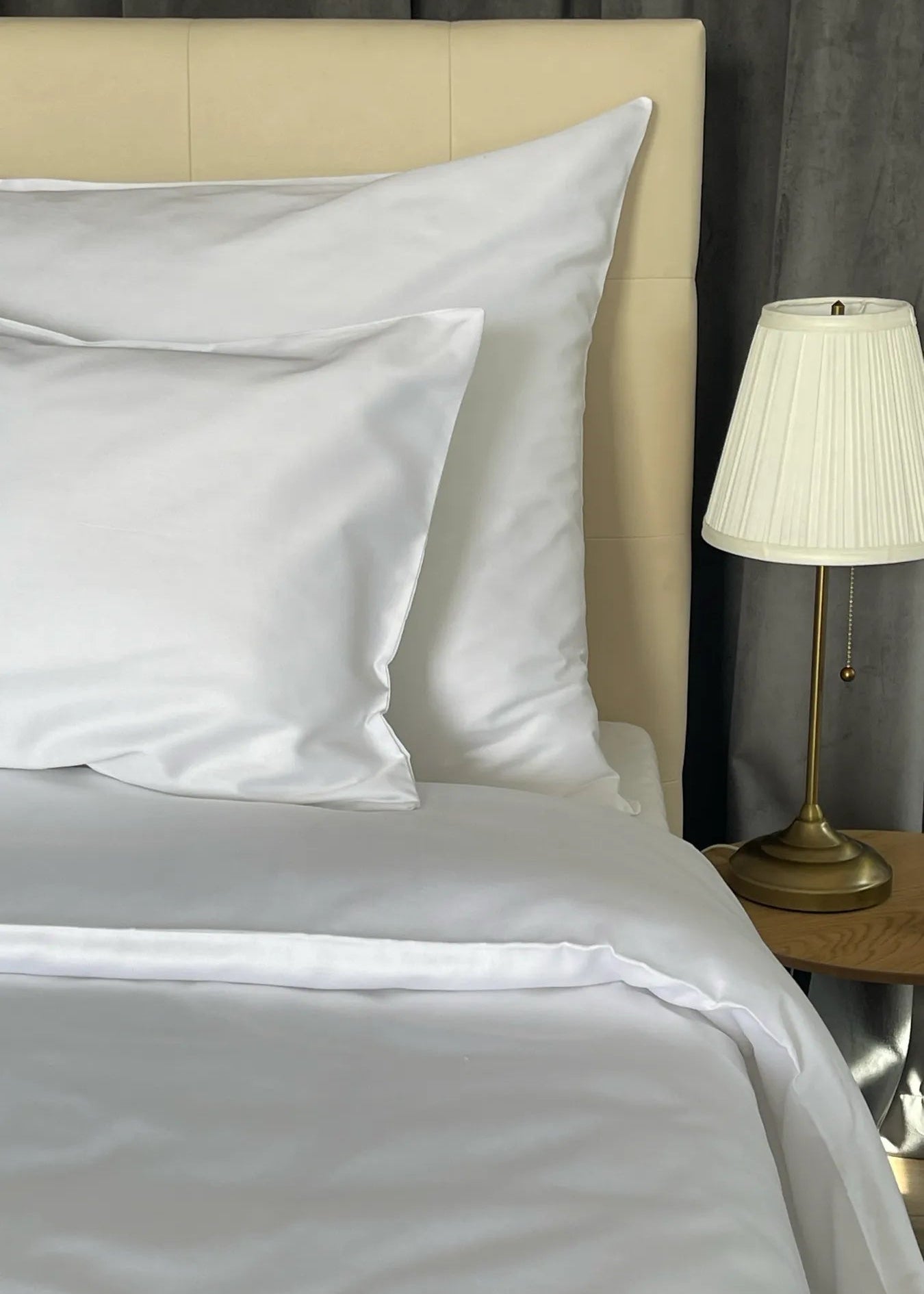 White satin bed sheet set 100% cotton - zippered - set of 2 - 130 g/m2