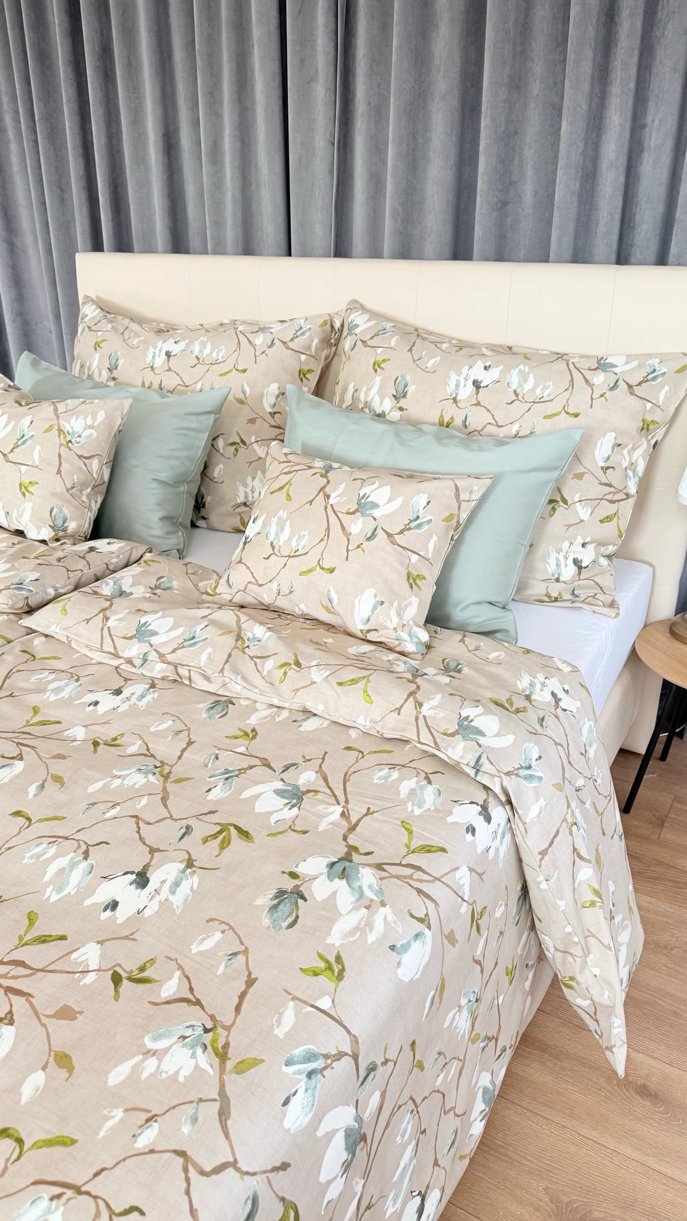 Mint solid satin bed linen set - TC 300