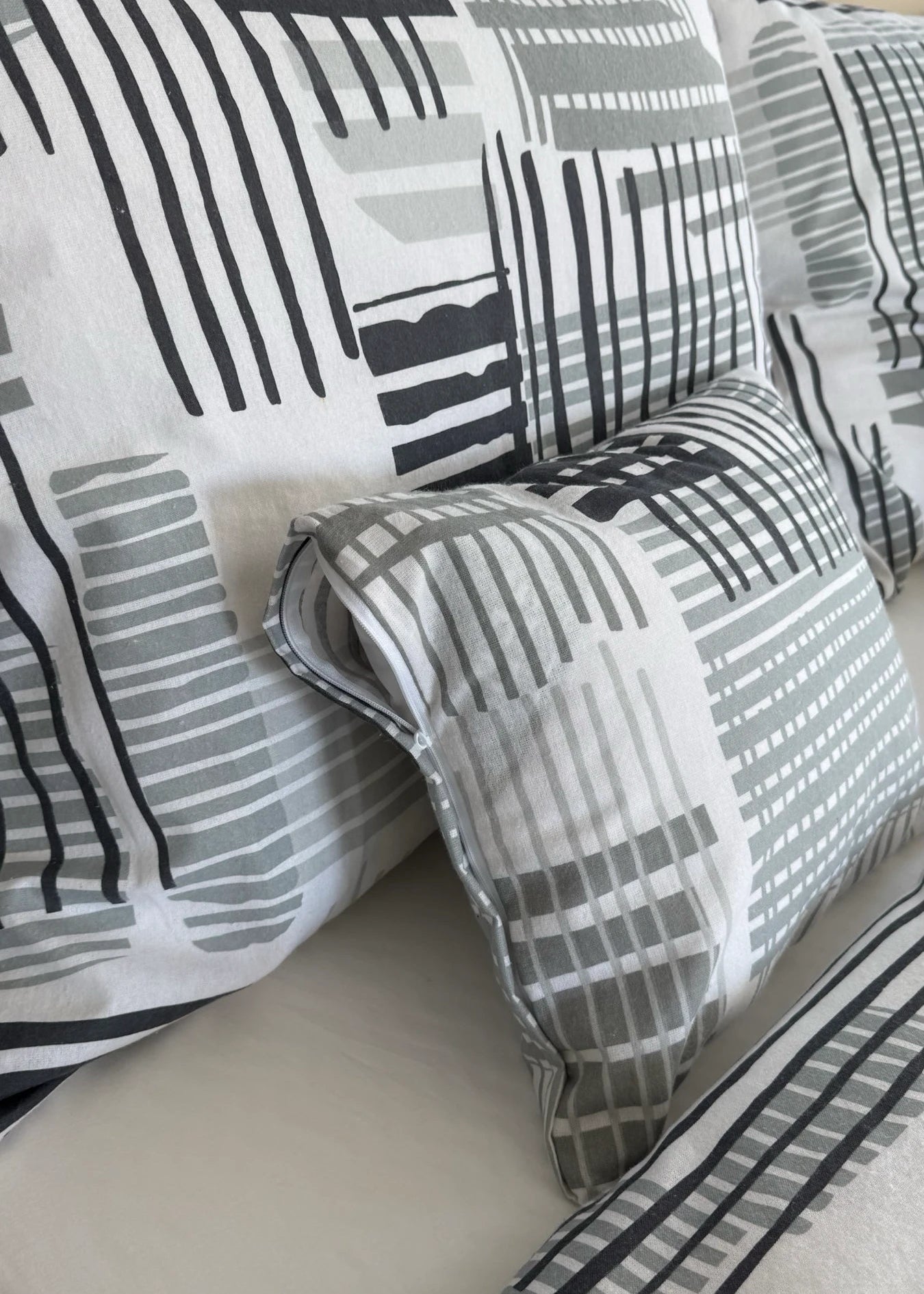 Urban Grid flanel ágyneműhuzat – modern városi elegancia