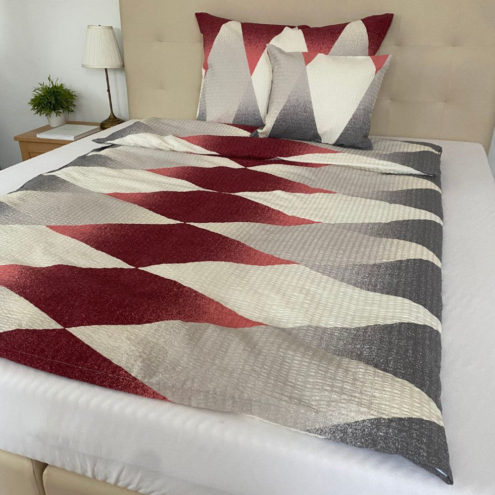 Crepe bedding set 3 pieces - Burgundy/beige pattern