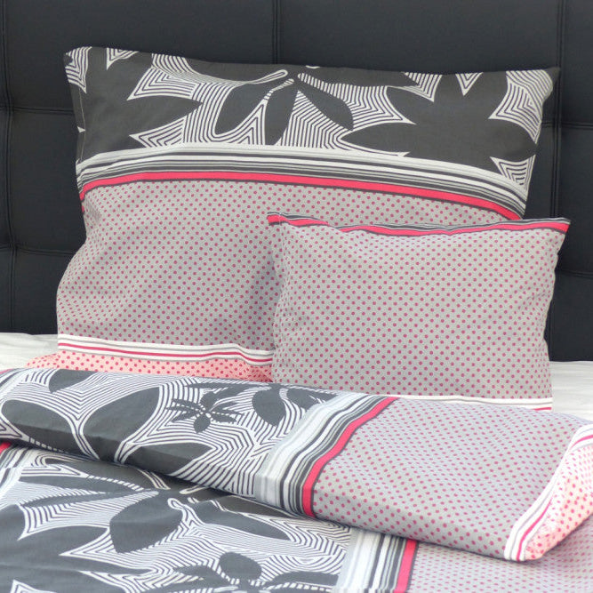 Kissenbezug aus Baumwolle – Grau/pfirsichfarbene Punkte