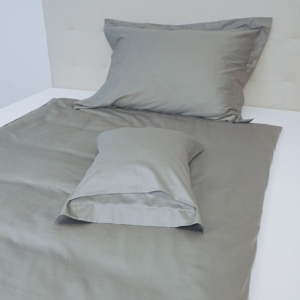 Baumwollsatin-Bettwäscheset mit englischem Rand - 3-teilig - Stahlgrau - TC 250