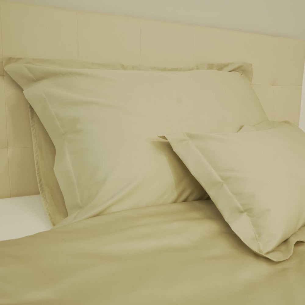 Doppeltes Baumwollsatin-Bettwäscheset mit englischem Rand - 5-teilig - Hellgold - TC 250