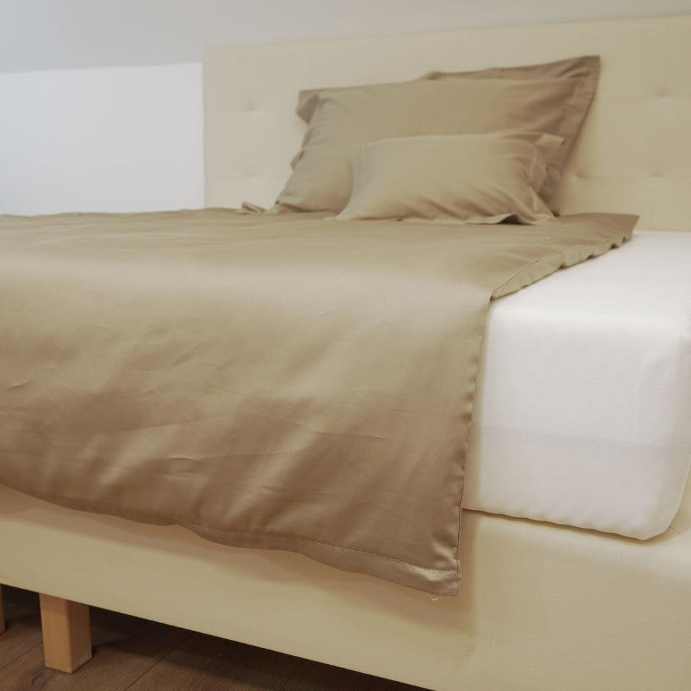 Doppeltes Baumwollsatin-Bettwäscheset mit englischem Rand - 5-teilig - Haselnuss - TC 250