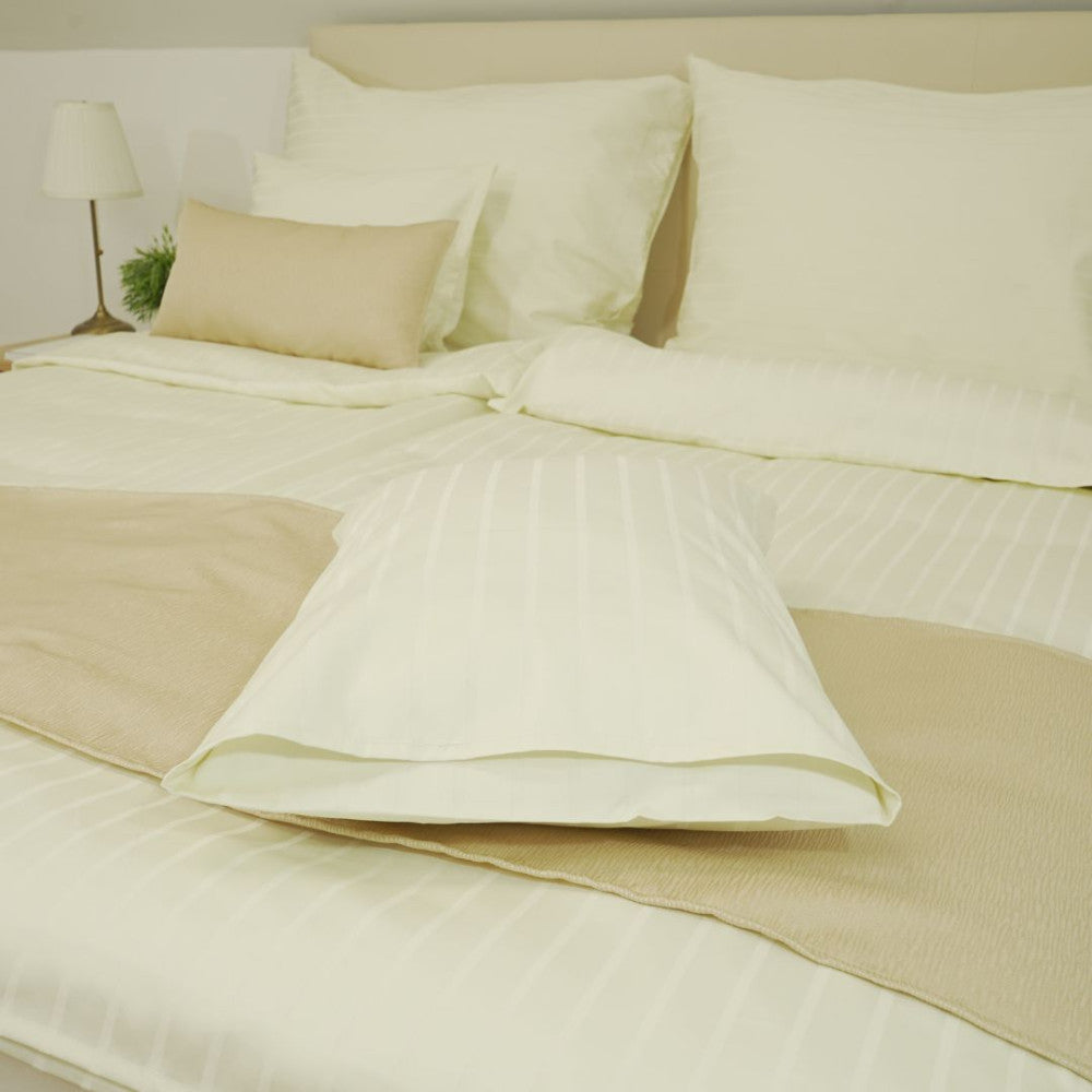 Champagnerfarbenes Hotel-Bettlakenset mit Streifen – 80 % Baumwolle – 20 % PE – Spannbettlaken – 3er-Set – 150 g/m² – verpackt