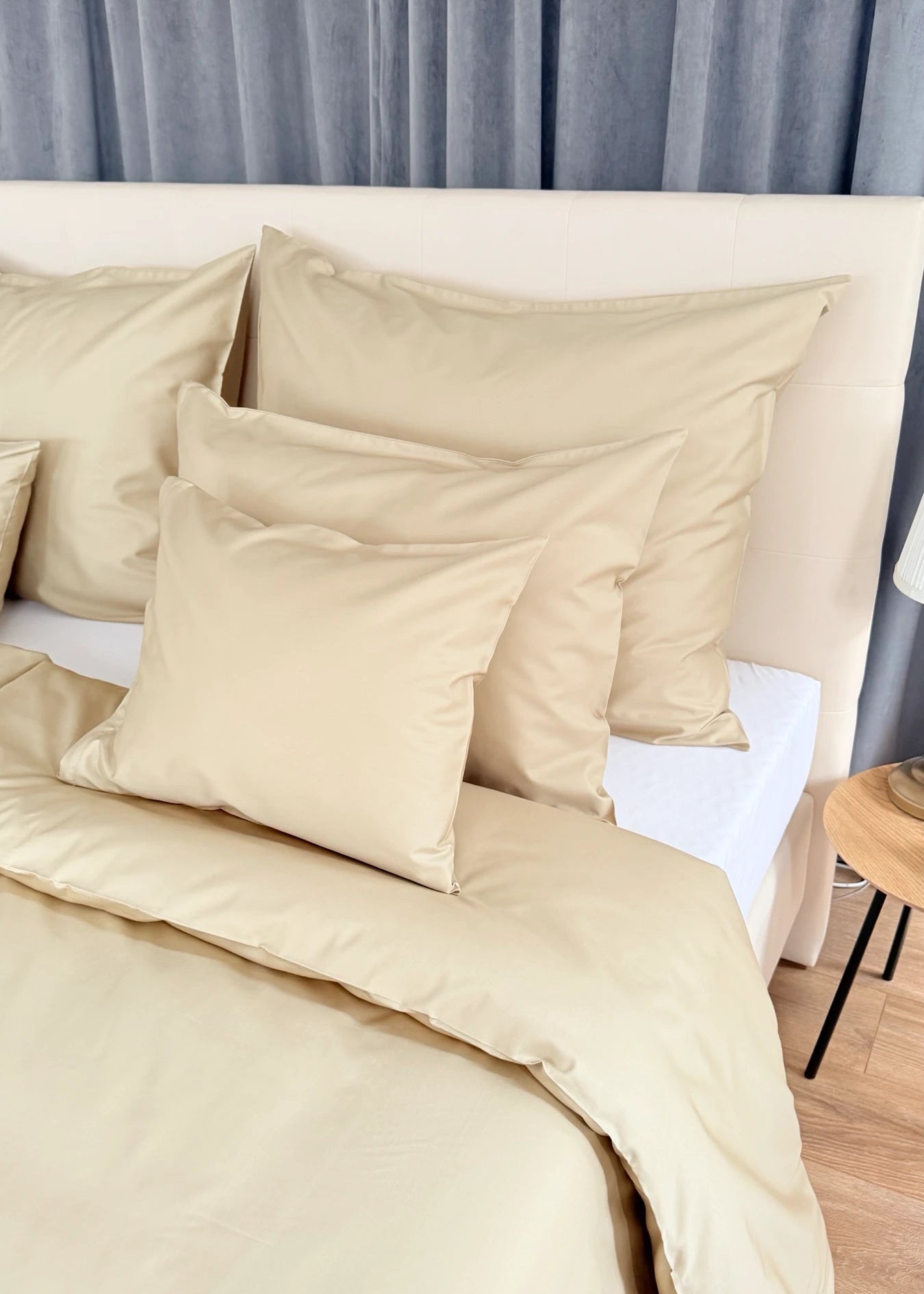 Oliva szatén ágyneműhuzat – minimalista luxus a hálószobában