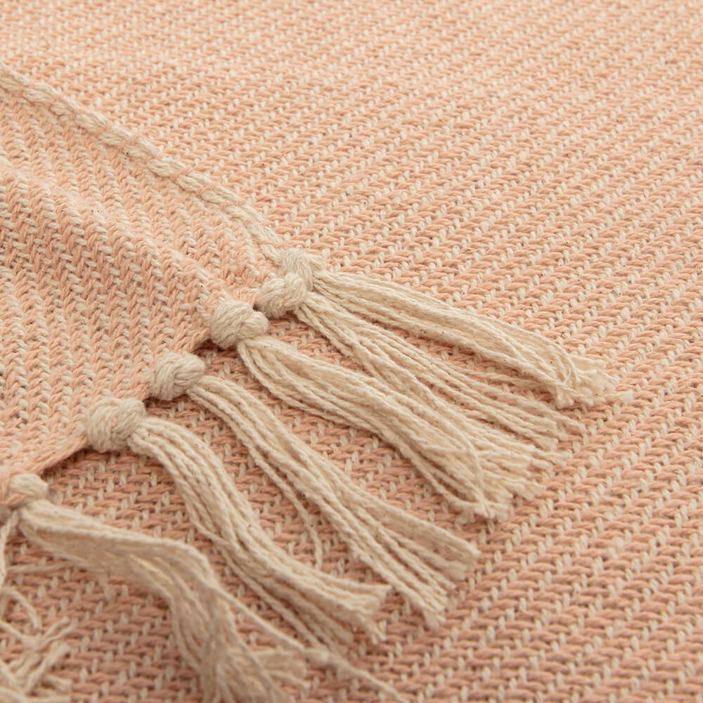 Halszálka mintás rosé pléd