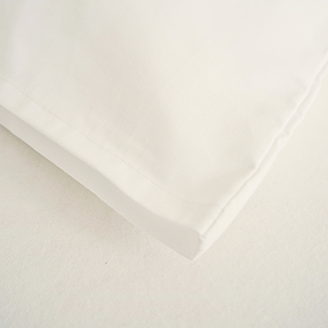 Hotel pamutvászon ágyneműhuzat - 50% Pamut - 50% PE - áthajtós -  3 db-os szett - 142 gr/m2 - csomagos