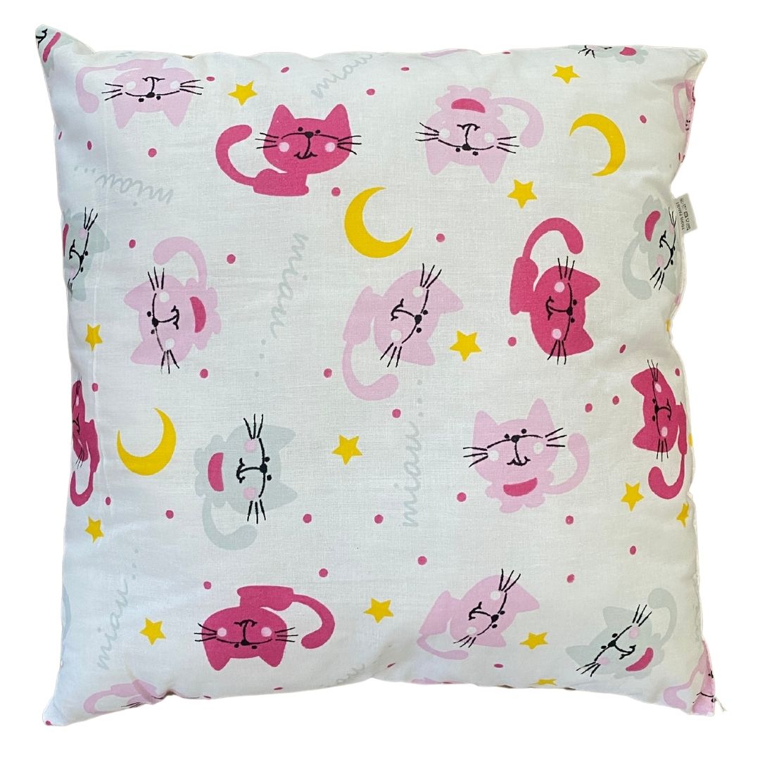 Pink cat pillow - 40x40 cm