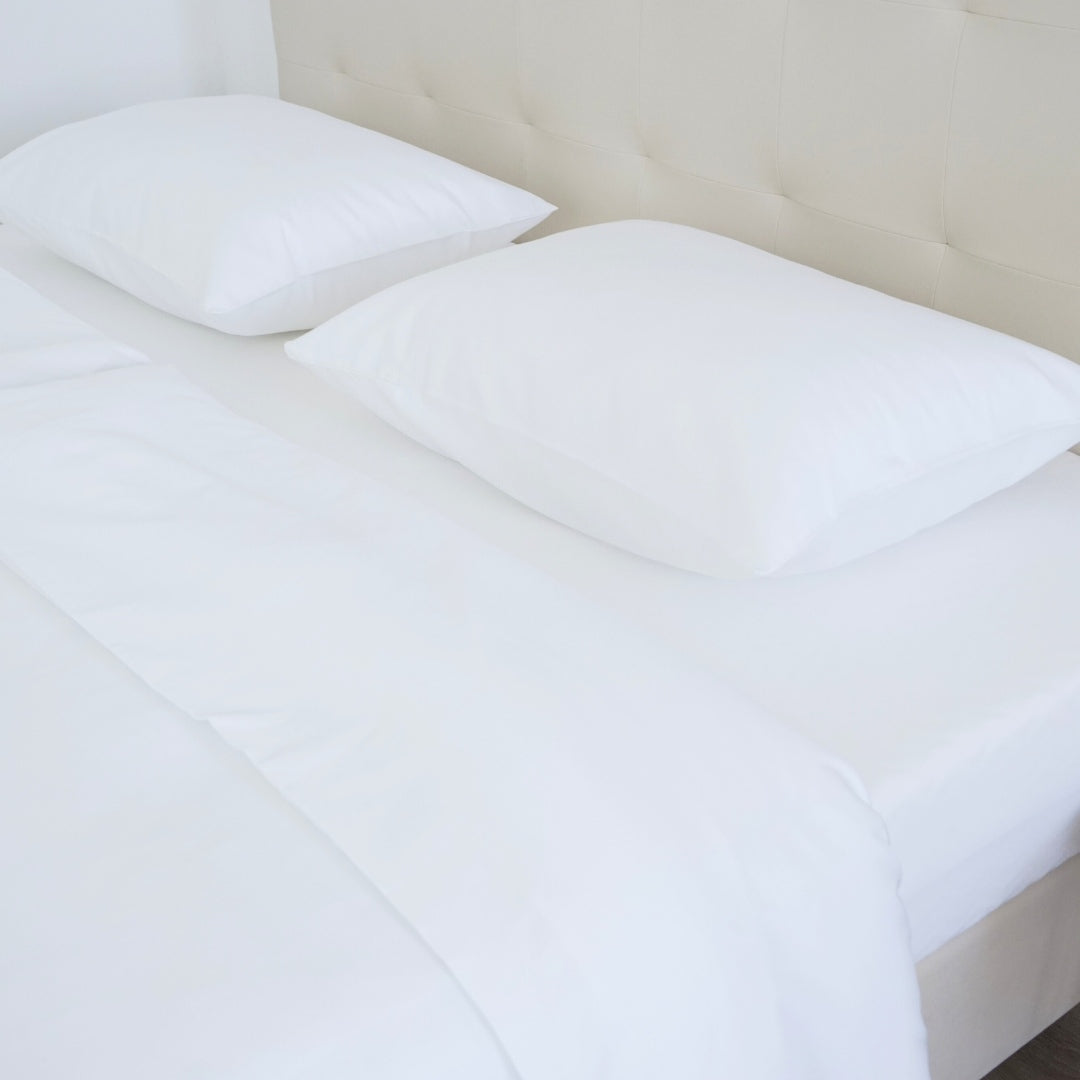 White satin bed sheet set 100% cotton - zippered - set of 2 - 130 g/m2