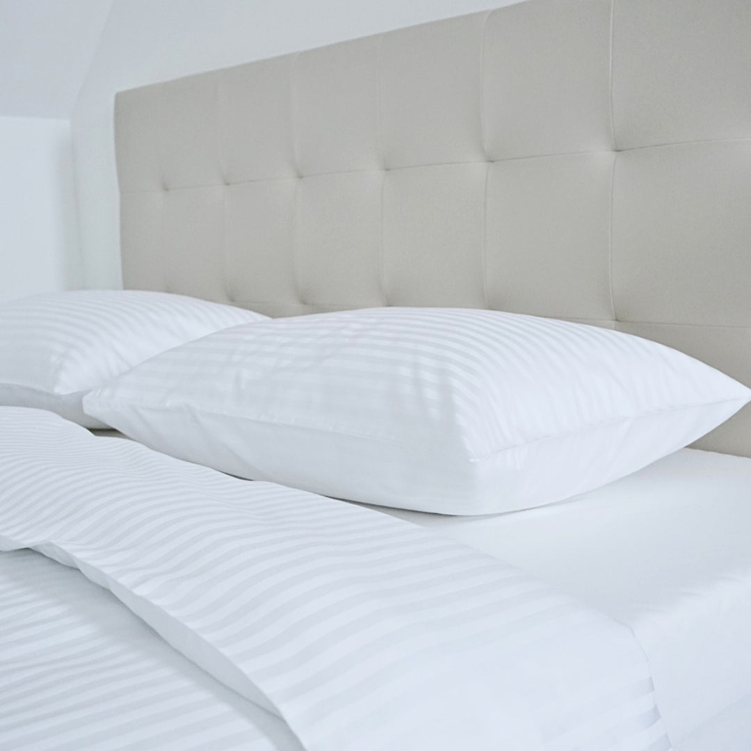 Hotel damask 1 cm striped bed linen set 100% cotton - fitted - set of 2 - 140 gr/m2