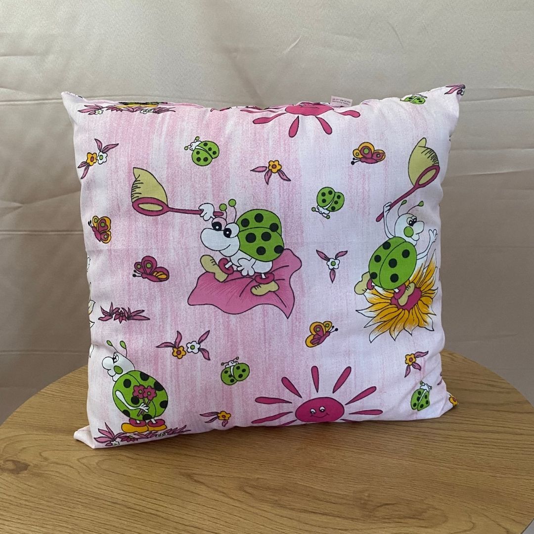 Pink ladybug cushion - 40x40 cm