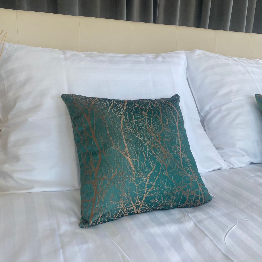 Branch velvet decorative pillow - 45x45 cm