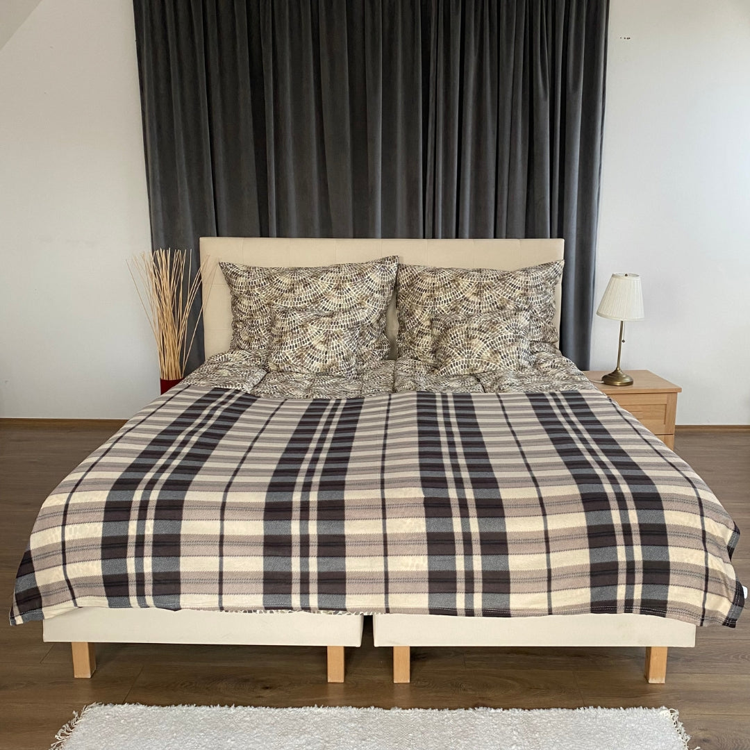 Braun/grau karierte Decke - 150x200 cm