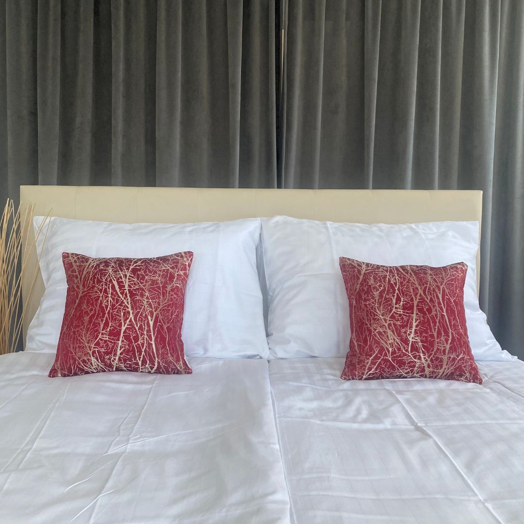 Branch velvet decorative pillow - 45x45 cm