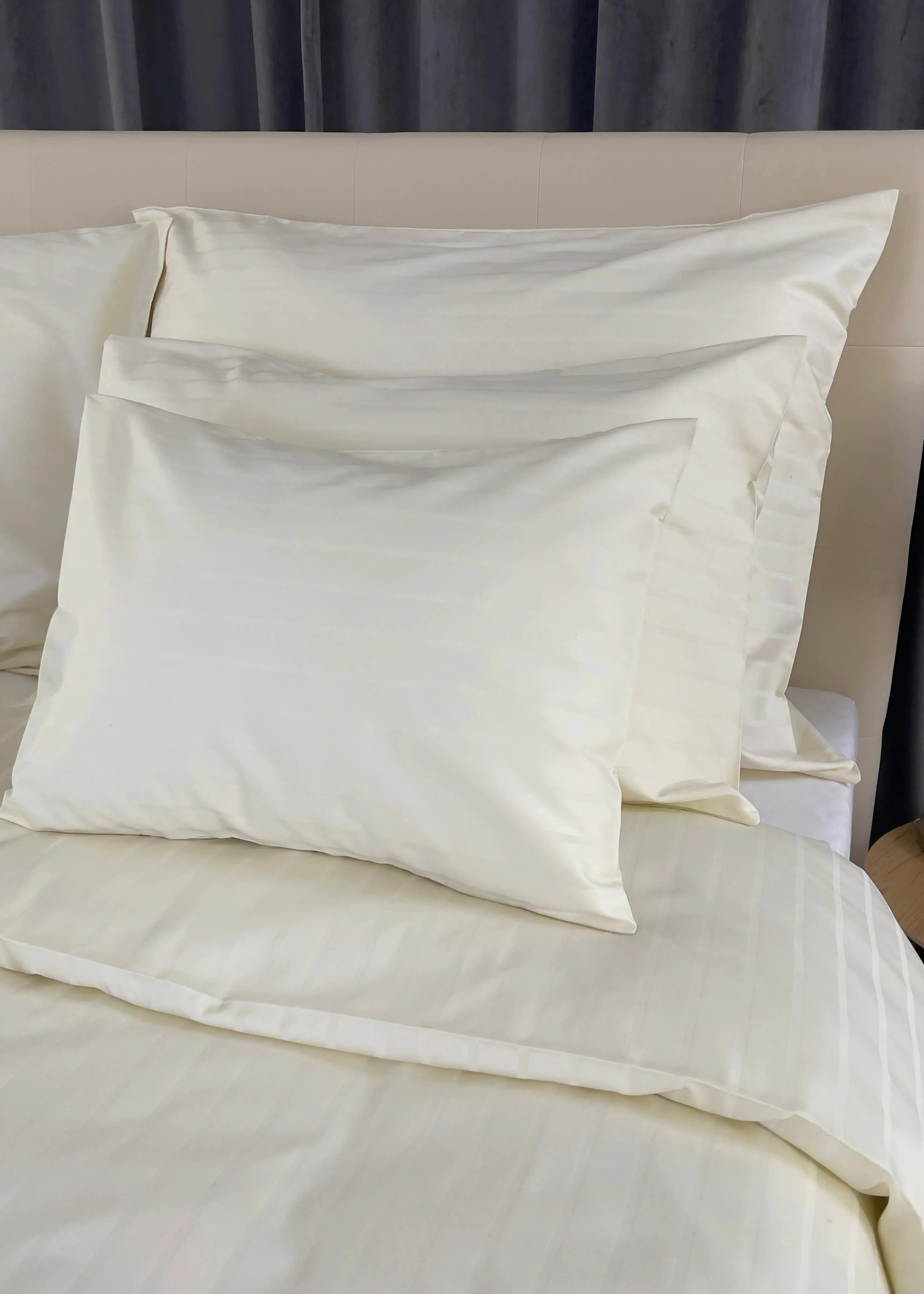 Elegance Sekt Damast-Satin-Bettwäsche-Set – 80 % Baumwolle / 20 % Polyester – Elegantes Aussehen, pflegeleicht