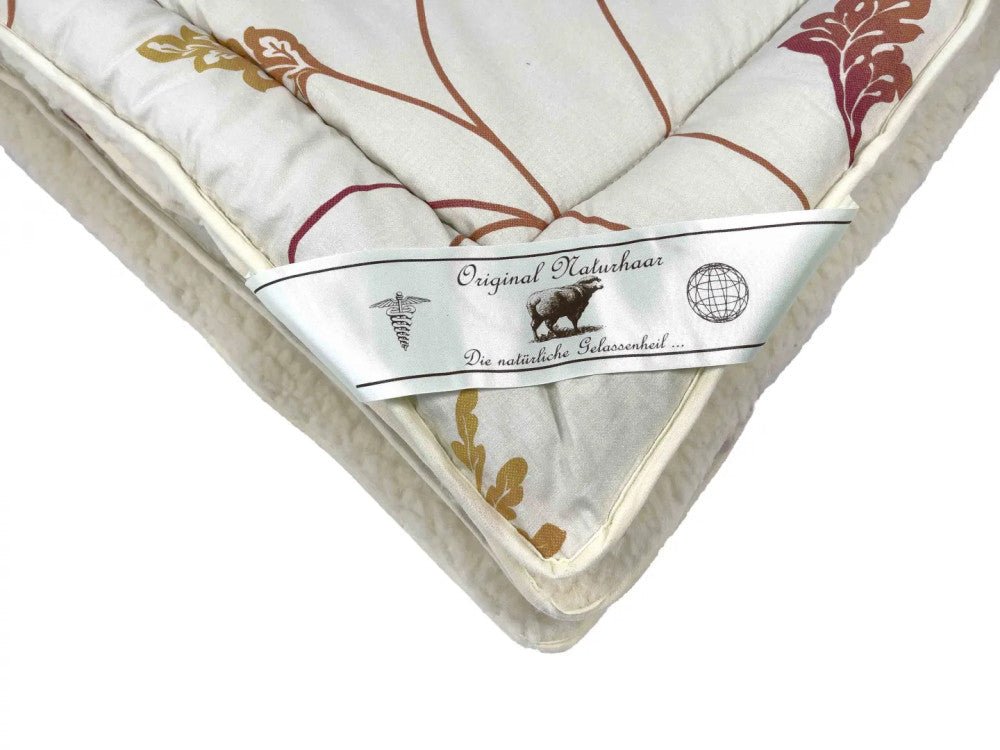 Winterdecke aus Merinowolle und Baumwolle – Beige/Blättermuster