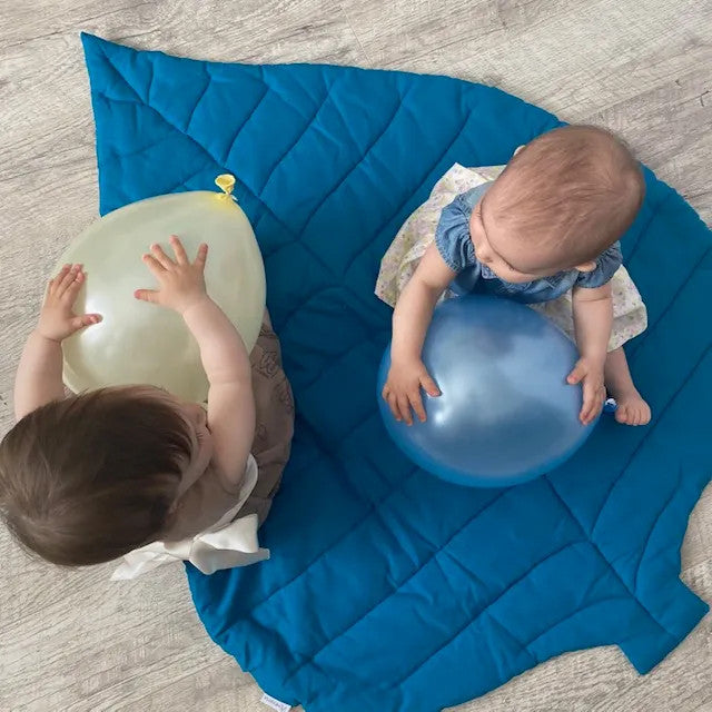 Leaf Kinderspielmatte und Decke - blau