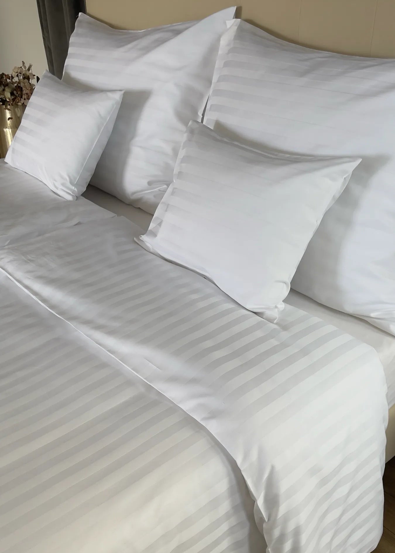 100% Pamut – Prémium Damaszt Szatén Csíkos Ágyneműhuzat 2 cm – Hotel Minőség