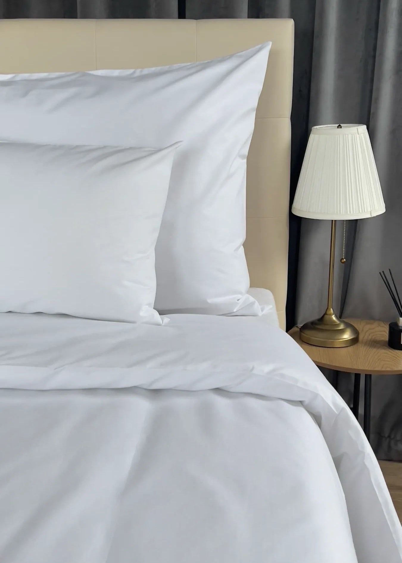 Hotel pamutvászon ágyneműhuzat - 50% Pamut - 50% PE - áthajtós - 142 gr/m2 - csomagos