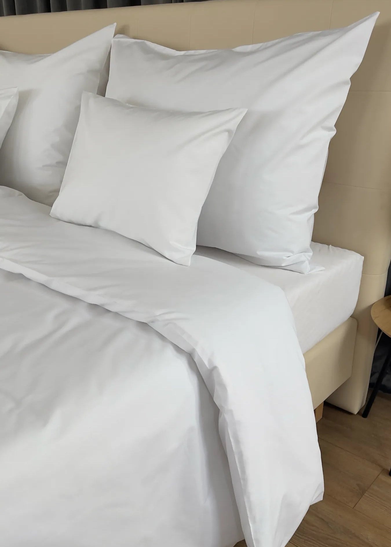 Hotel pamutvászon ágyneműhuzat - 50% Pamut - 50% PE - áthajtós - 142 gr/m2 - csomagos