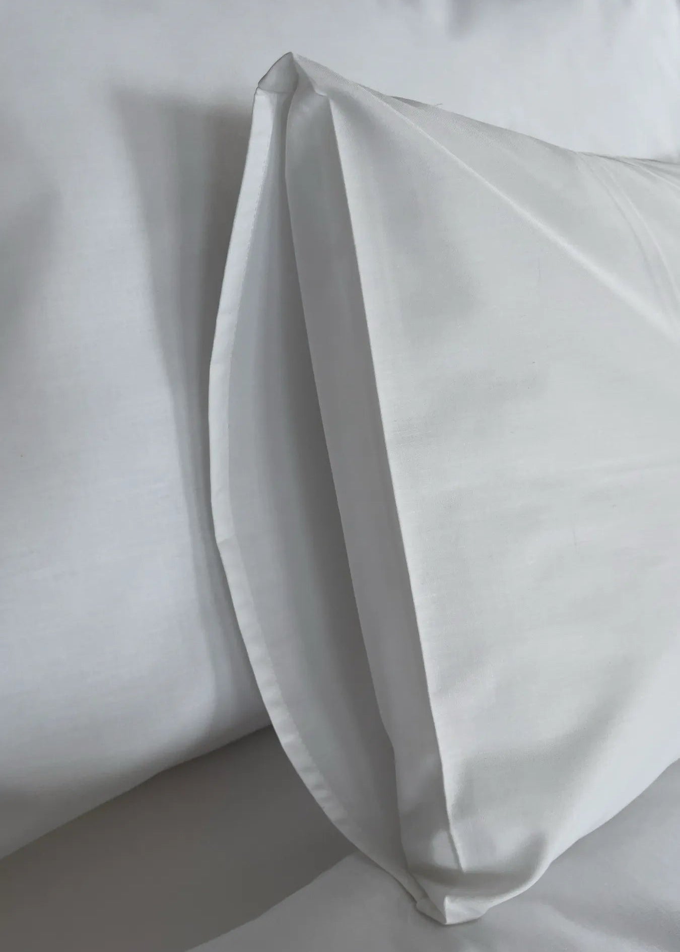 Hotel PERCAL 100% pamutvászon ágyneműhuzat garnitúra - áthajtós - 120 gr/m2 - csomagos