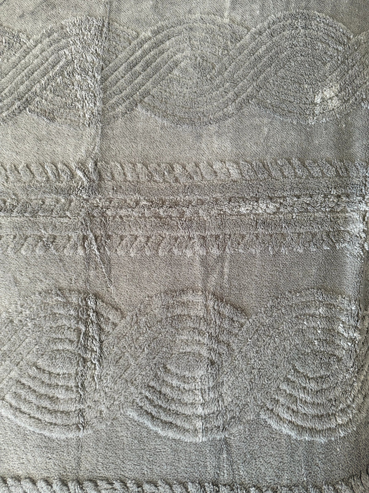 Mittelbraune, weiche Decke