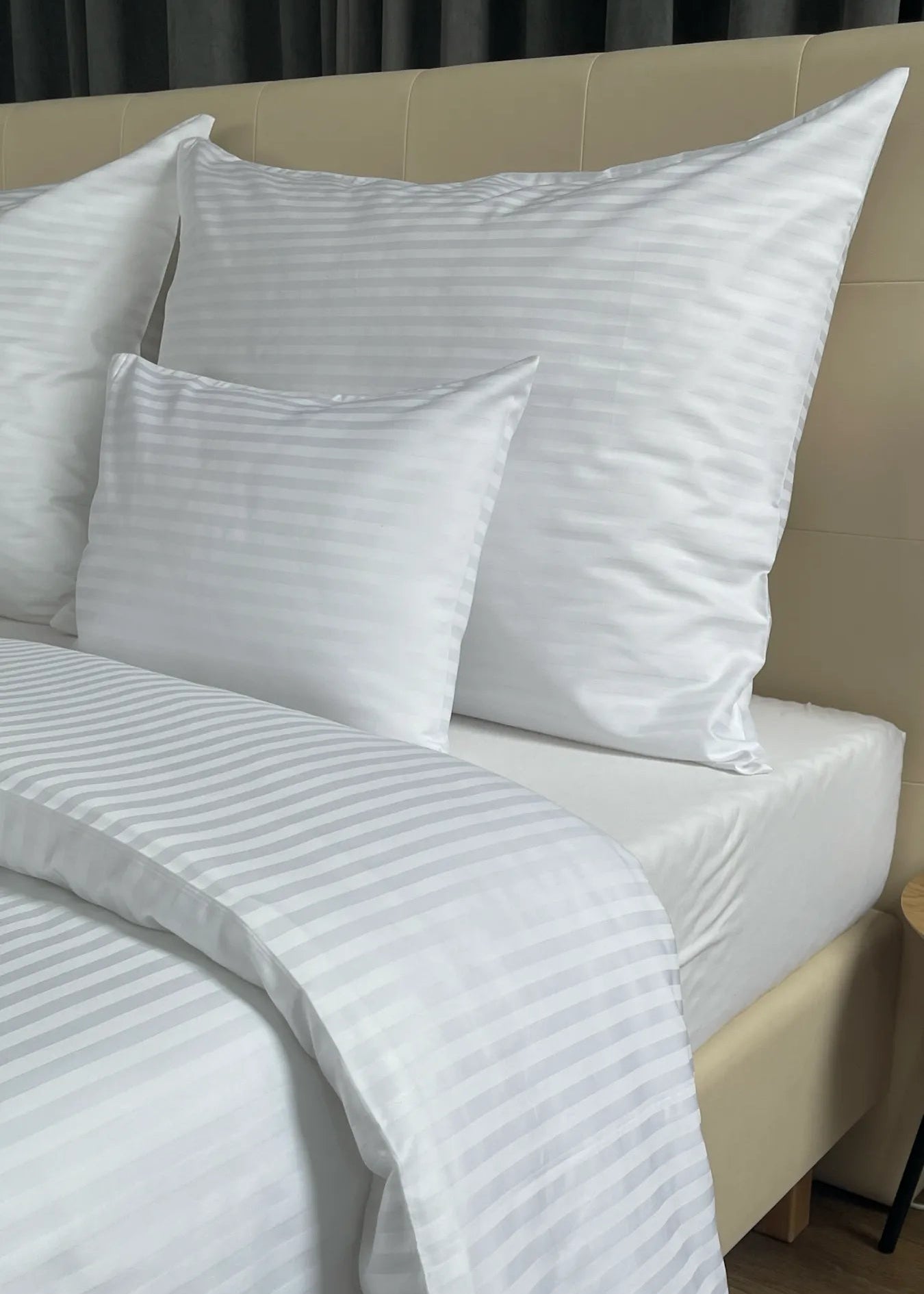 Hotel damaszt 1 cm csíkos ágyneműhuzat garnitúra 100% pamut - szettek - 140 gr/m2