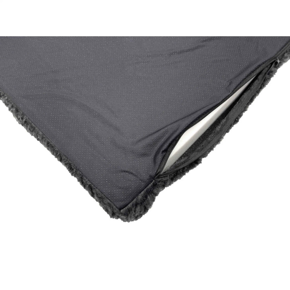 Hugó - szőrös kutyafekhely (matrac)