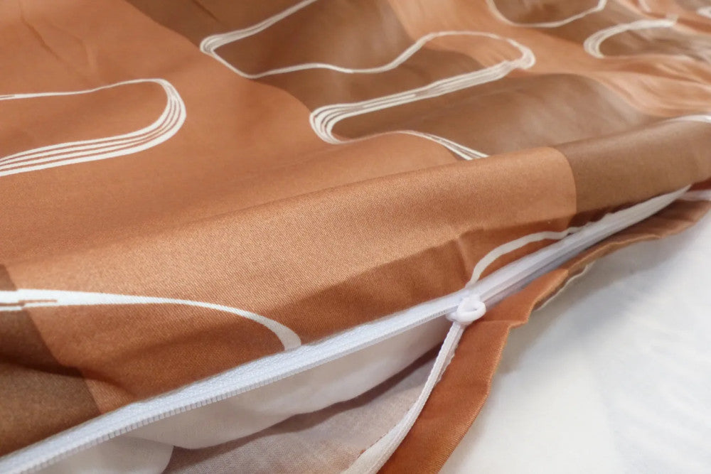 Pamutszatén ágyneműhuzat garnitúra - 3 db-os - Barna/Fehér hullám