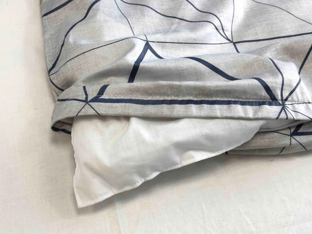 Kissenbezug aus Baumwollsatin – graues Muster