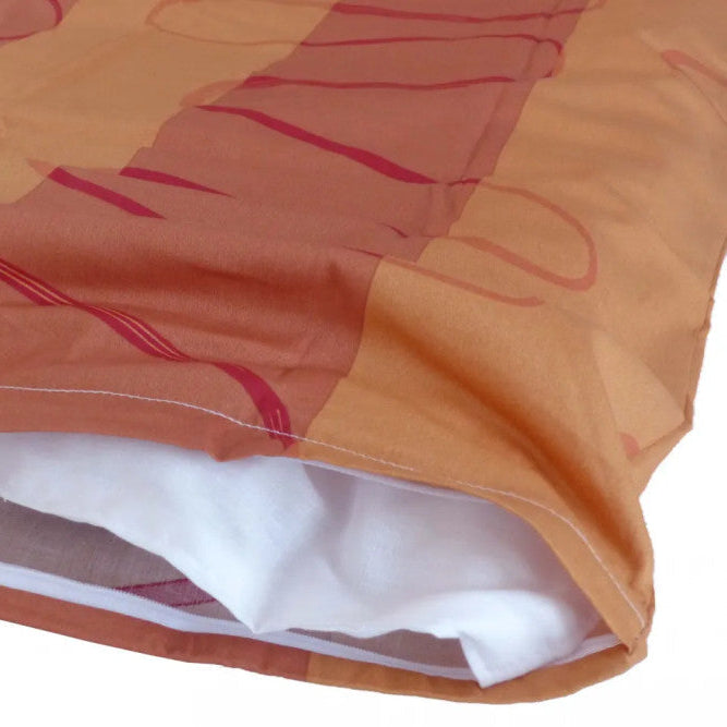 Solara satin bedding – warm tones and lively elegance
