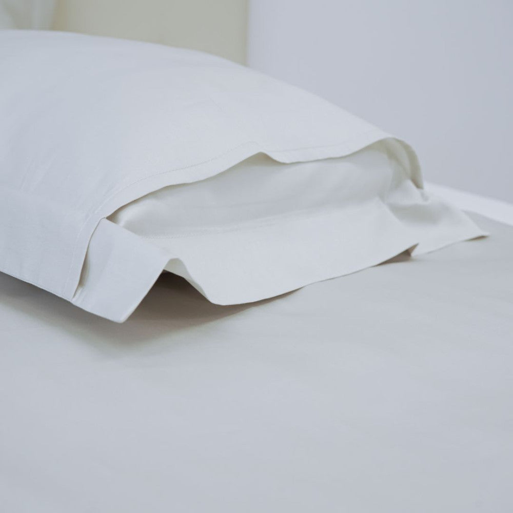 Doppeltes Baumwollsatin-Bettwäscheset mit englischem Rand - 5-teilig - Hellgrau - TC 250