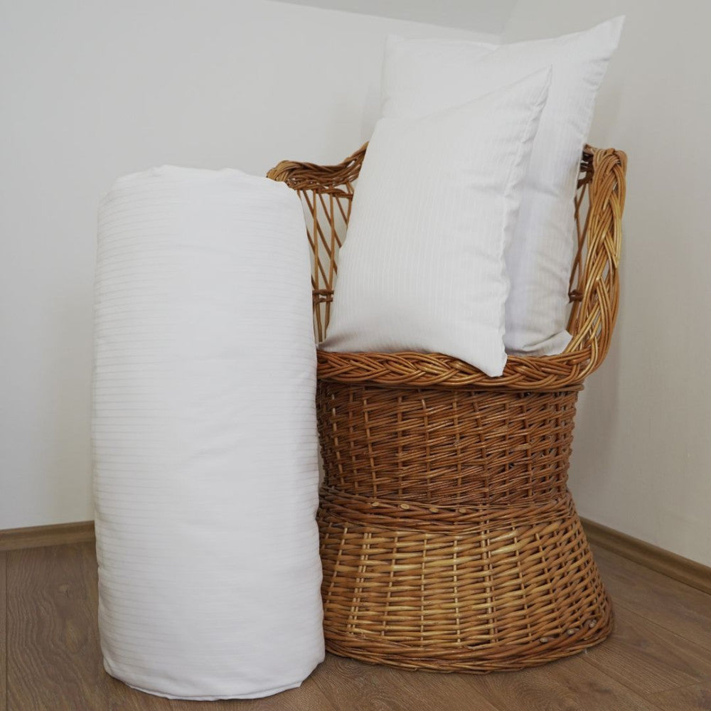 Elegantes gestreiftes Polyester-Satin-Bettlaken – 100 % PE – Spannbettlaken – 2er-Set – 130 g/m² – verpackt