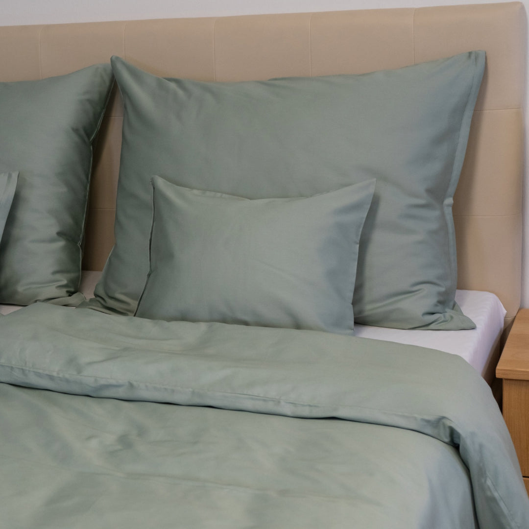 Mintfarbenes, einfarbiges Satin-Bettwäscheset – TC 300