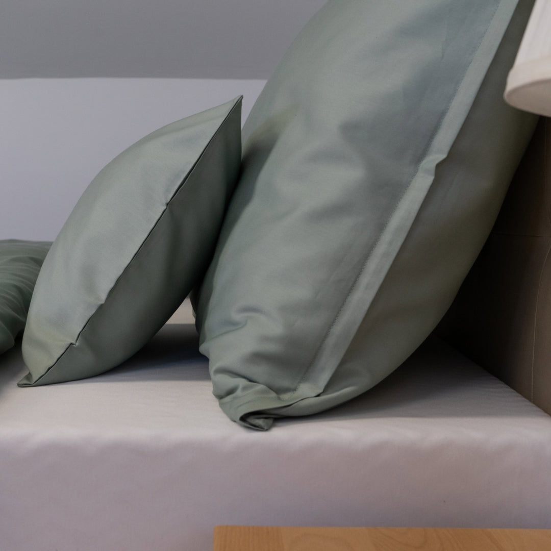 Mintfarbenes, einfarbiges Satin-Bettwäscheset – TC 300