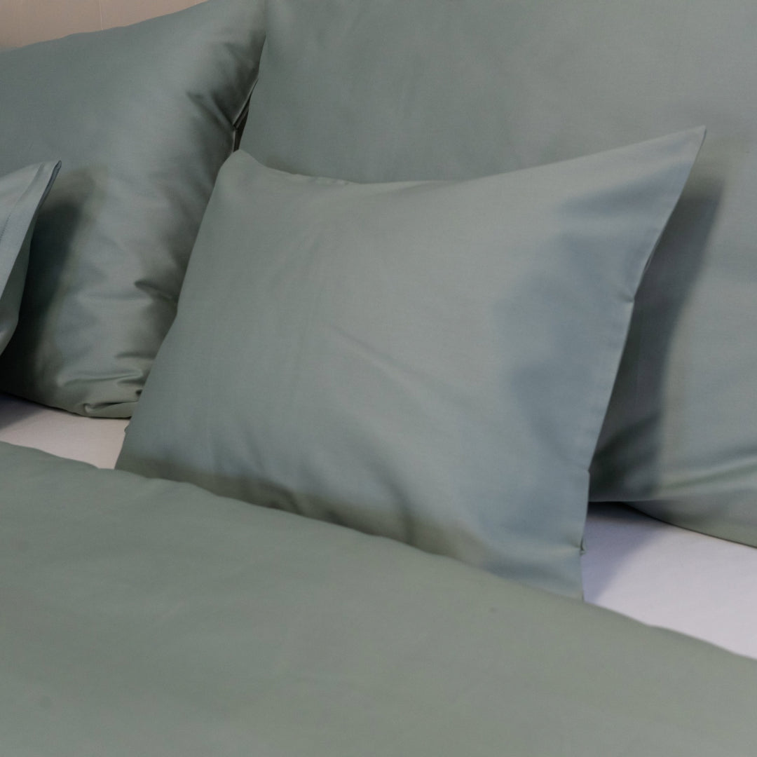 Mintfarbenes, einfarbiges Satin-Bettwäscheset – TC 300