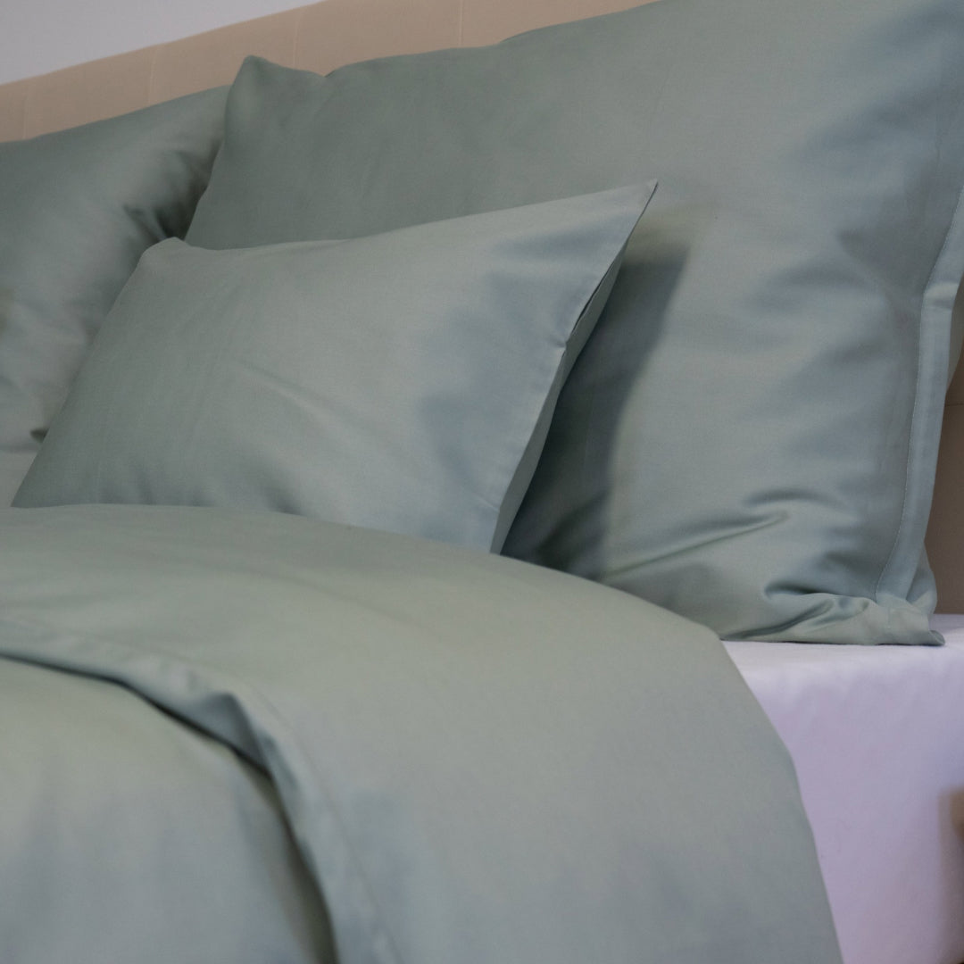 Mintfarbenes, einfarbiges Satin-Bettwäscheset – TC 300