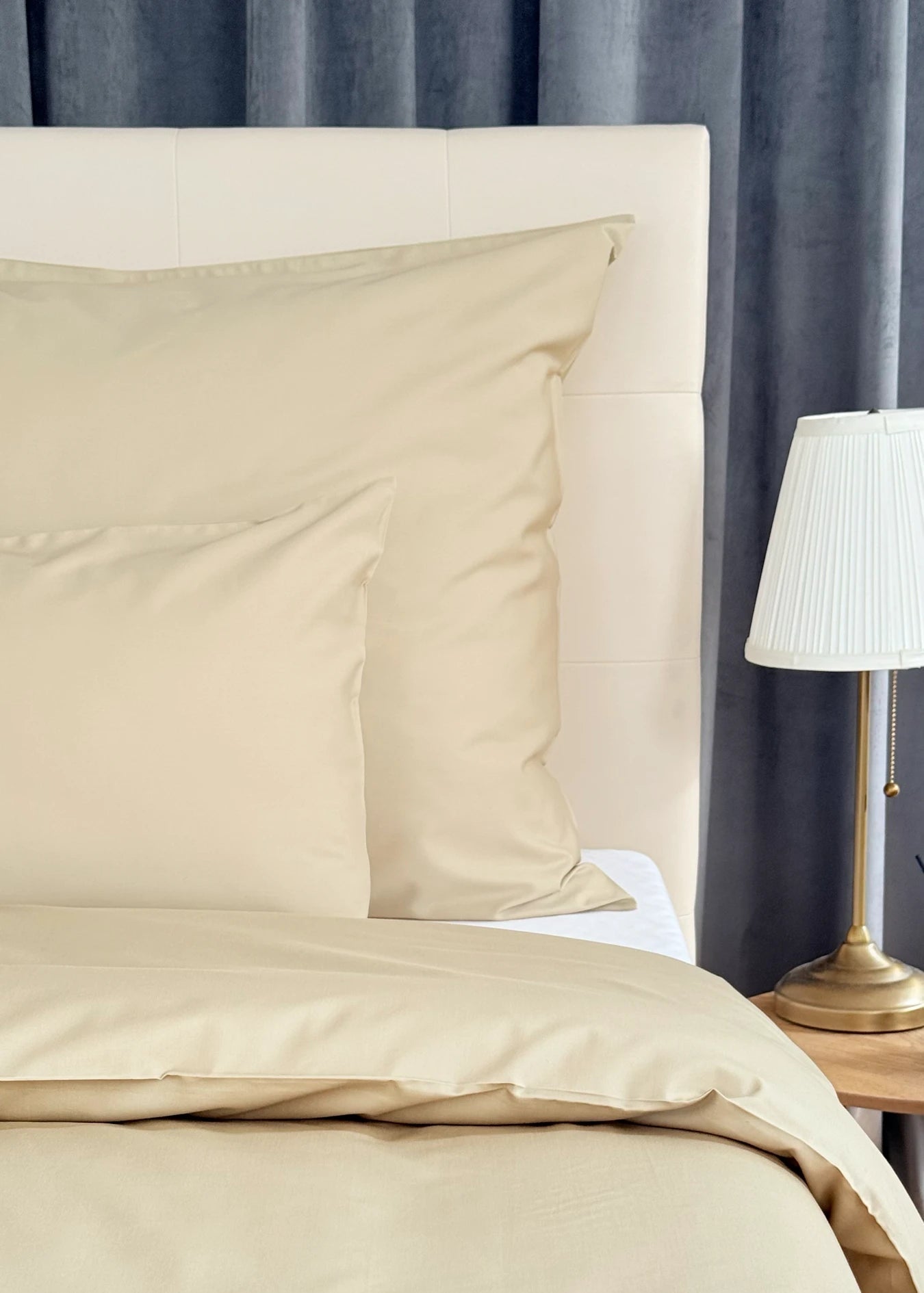Oliva szatén ágyneműhuzat – minimalista luxus a hálószobában